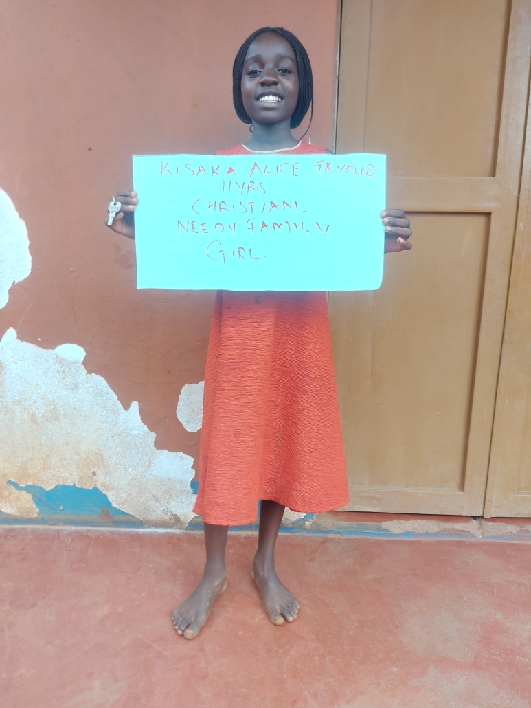 Hi meet favourite she's a happy and bright girl coming from a needy family she needs a sponsor